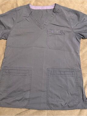 Gray V-Neck Medical Scrub Top with Lilac Trim